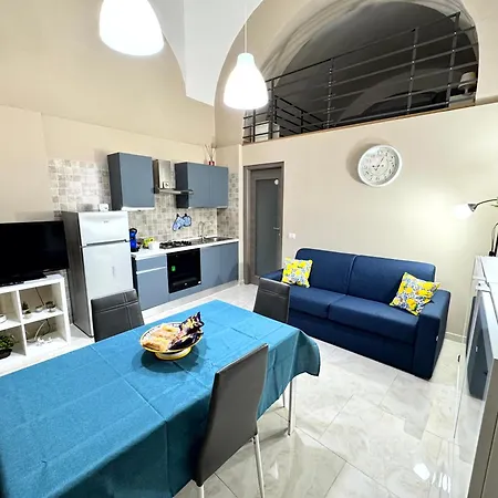 Leonic Apartment
