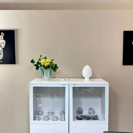 Leonic Apartment
