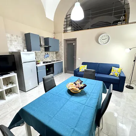 Leonic Apartment