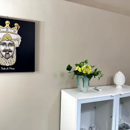 Leonic Apartment