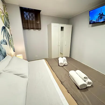 Leonic Apartment *